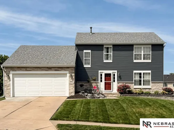 15976 S St, Omaha, NE 68135
