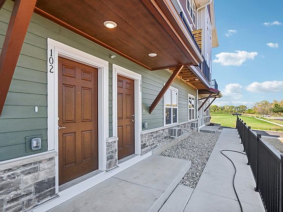 3rd image of 2674 Notre Dame Dr #102