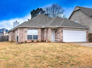 9028 E 99th St, Tulsa, OK 74133