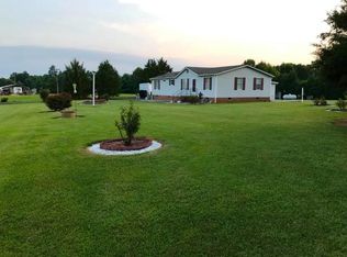 4587 Country Club Rd, Brodnax, VA 23920