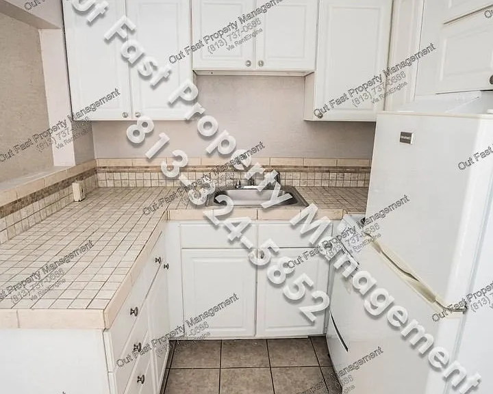 549 2nd St N #1 — Photo 13