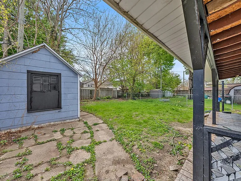 1183 Felix Ave — Photo 30