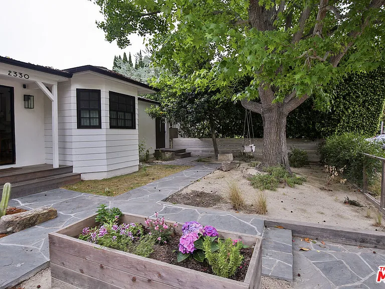 2330 Walnut Ave — Photo 32