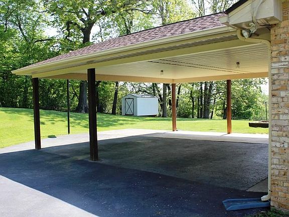 2nd image of 370 Rolling Hill Dr