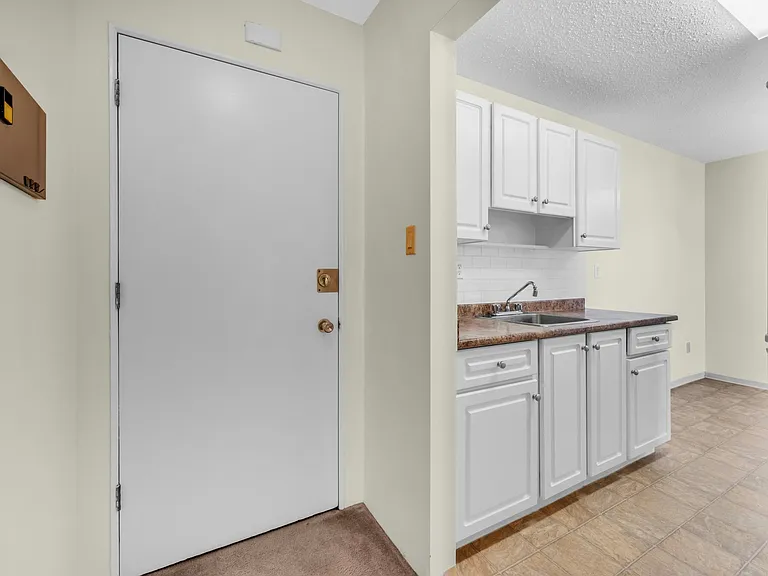 5130 Irving St — Photo 10