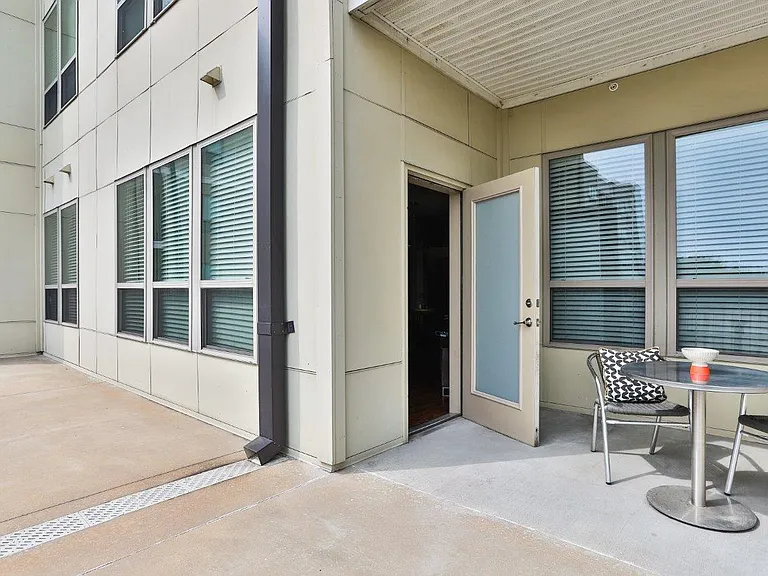 Residences at The Streets of St. Charles Apartment Homes — Photo 10