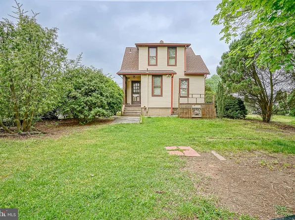 260 Elm Ave, Burlington, NJ 08016