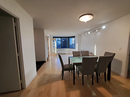 Rented by Luxury Habitat | media 46