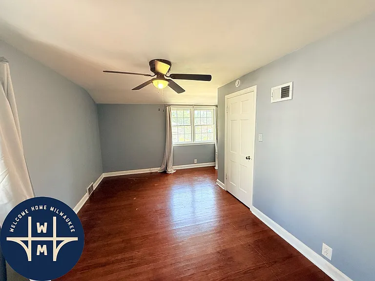 10431 W Hillside Ave — Photo 8