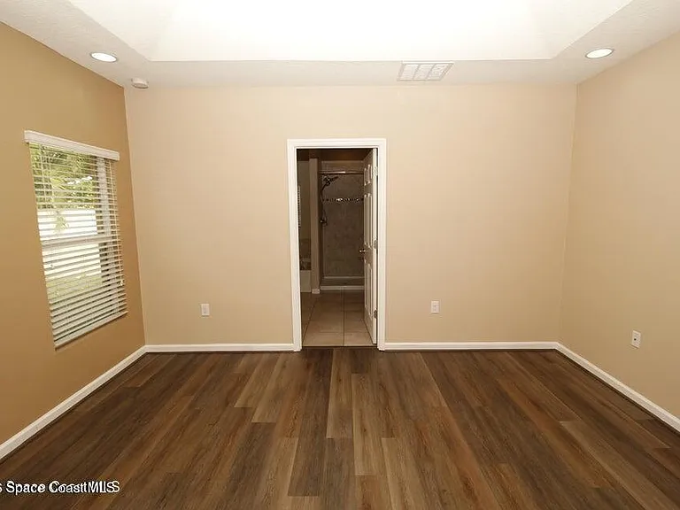 535 Trymore Dr SE — Photo 17