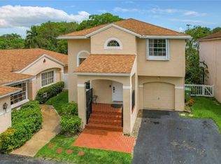 11732 Nw 12th St, Pembroke Pines, FL 33026