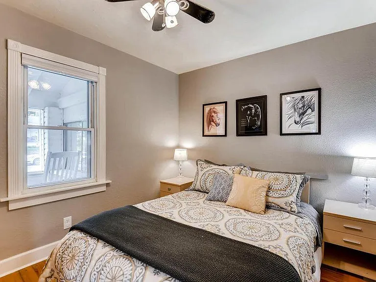 4732 Beach Ct — Photo 9