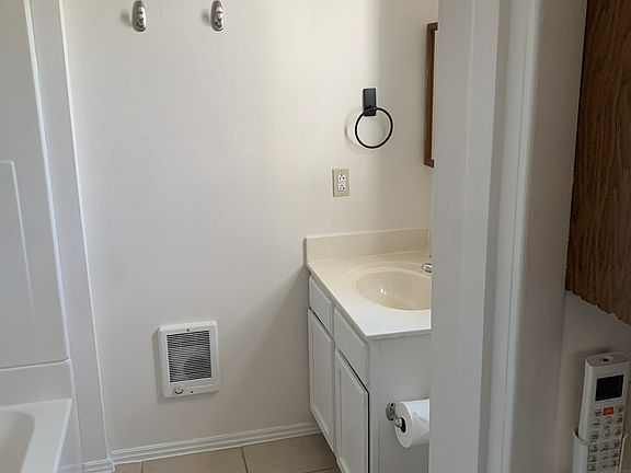 5th image of 119 8th Ave #3