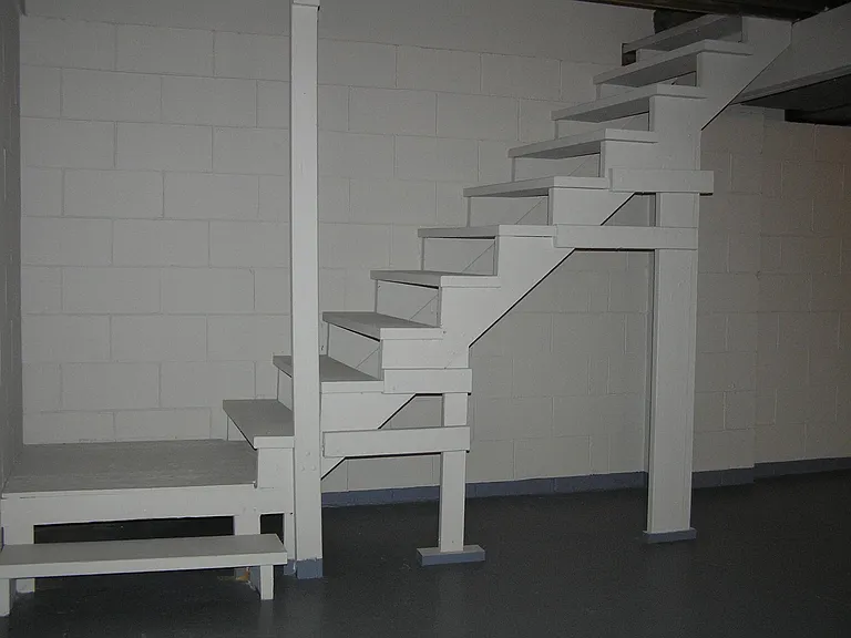 Basement: W 24'11"x L 25'8"= 640sq. ft Six of six