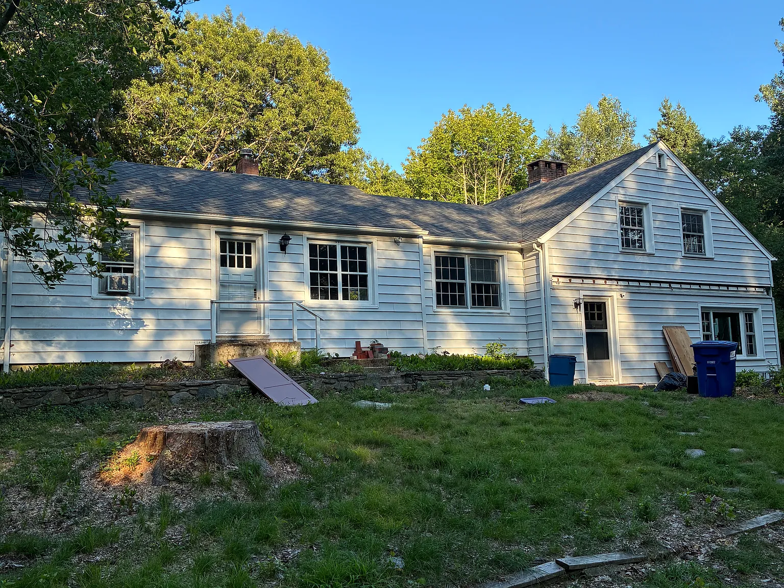 5 bed, 1746 sqft, $1,200 — Photo 1
