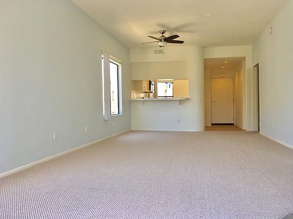 Dining/living room