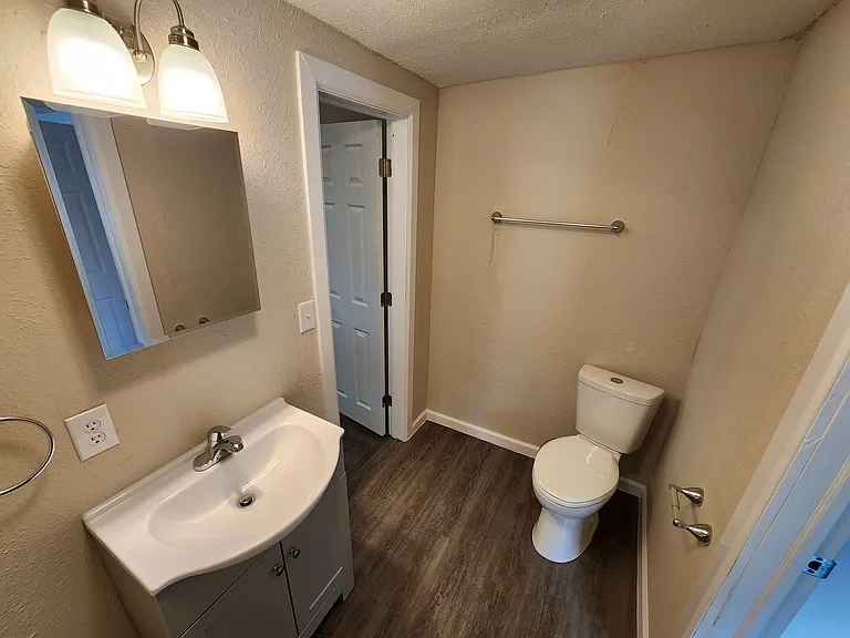 2345 N Prospect Ave — Photo 11