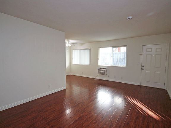 3rd image of 252 S Mentor Ave #2