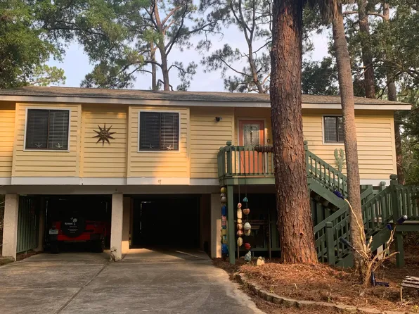 7 Ocean Marsh Ct, Saint Helena Island, SC 29920
