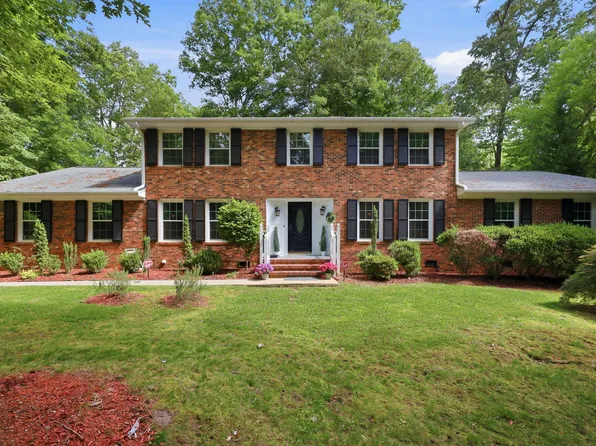 100 Moray Ct, Cary, NC 27511
