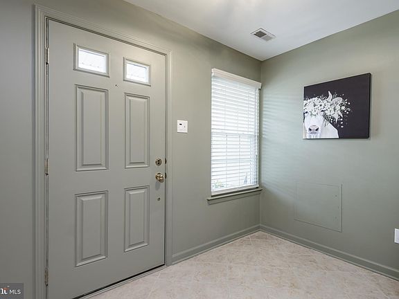 4th image of 2726 Fynamore Ln #213W