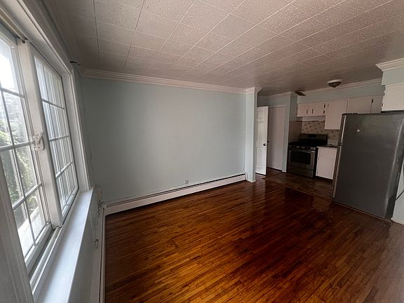 3rd image of 3593 Palmer Ave #1