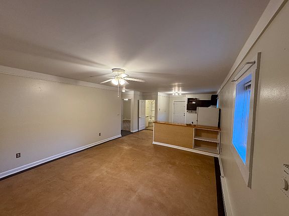 4th image of 706 Cherry Mountain St