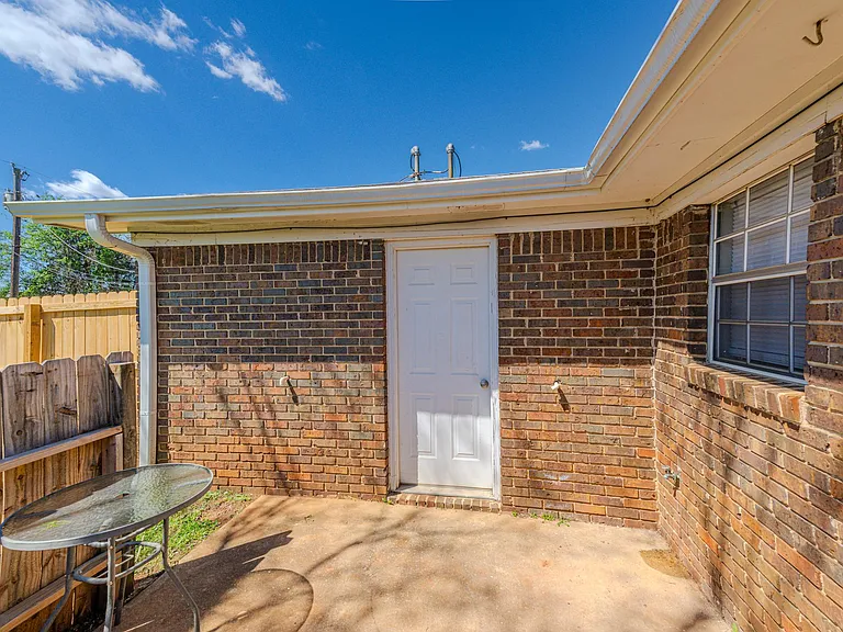 704 Candler Ave #B — Photo 25