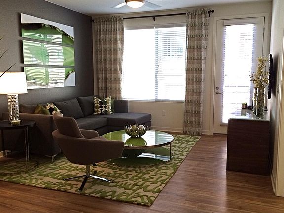 5th image of 158 Inverness Dr W APT C313