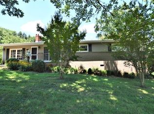 1928 Marigold Ln SE, Hudson, NC 28638