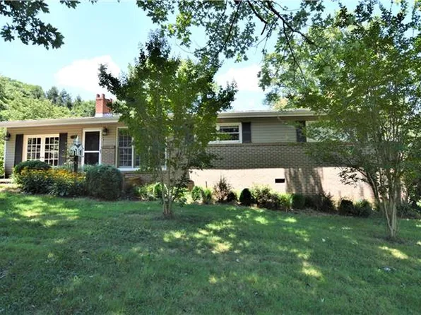 1928 Marigold Ln SE, Hudson, NC 28638