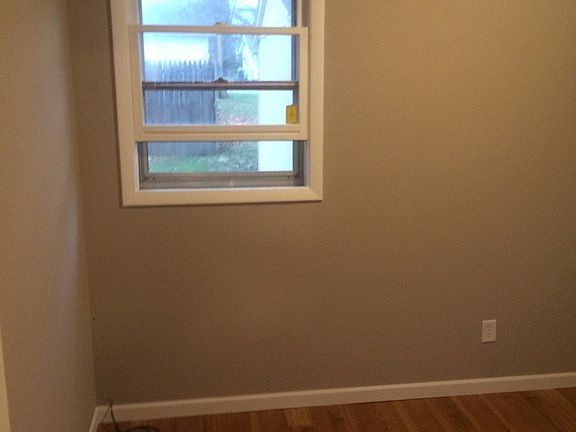 5th image of 204 E Collett St APT B