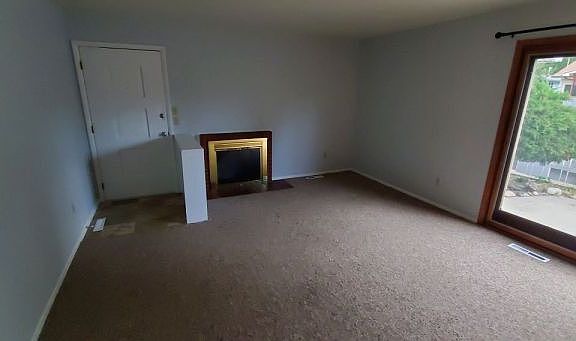2nd image of 1523 Avenue E