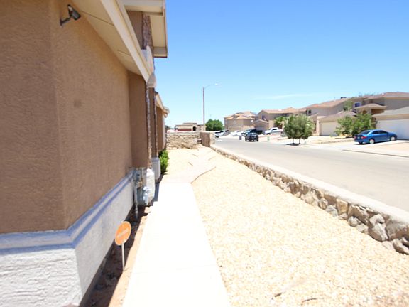 3rd image of 2889 Magic Rock Dr
