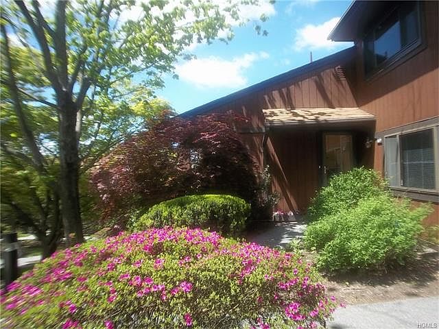 1st image of 409 Martling Ave #409