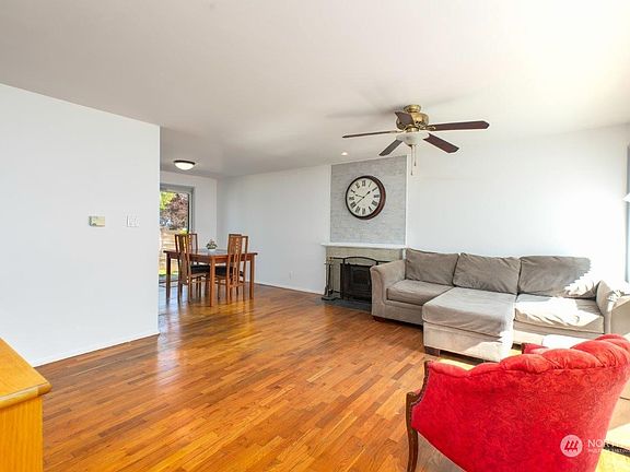 3rd image of 24917 21st Avenue S