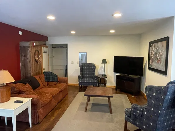 7 Waldwinkle Rd #1, West Dover, VT 05356