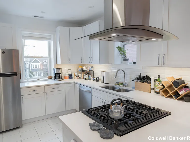 2345 W Irving Park Rd #3S — Photo 6