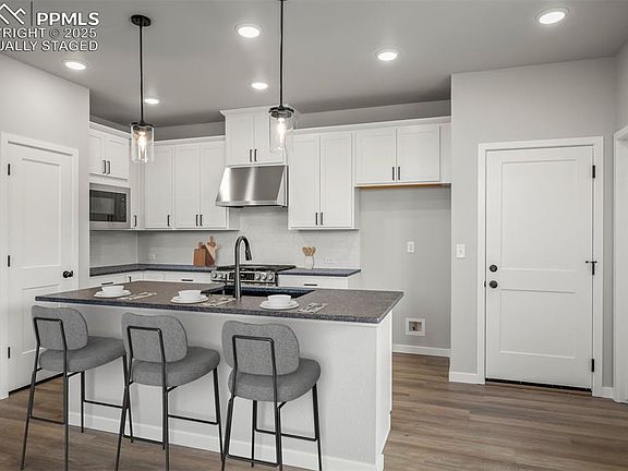 7th image of this home