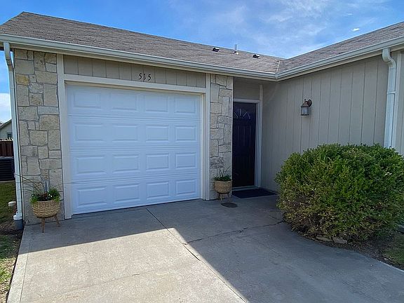 4th image of 515 Grainfield St