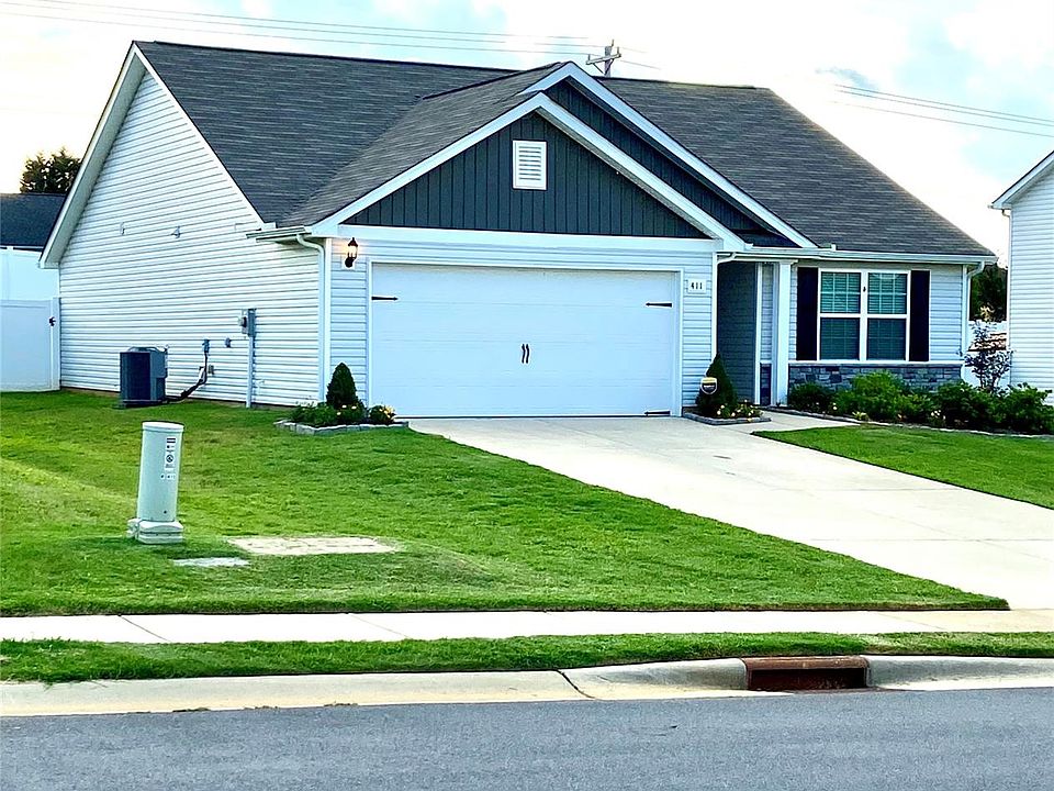 1st image of 411 Belcaro Dr