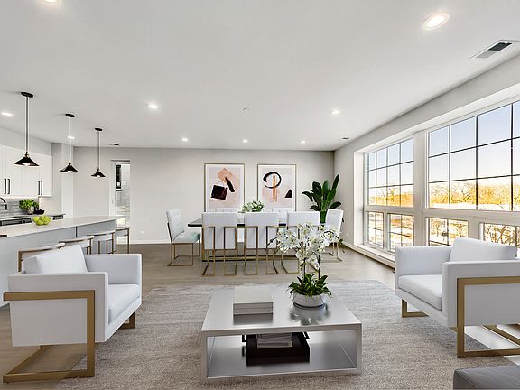 2nd image of 5824 N Lincoln Ave #3B