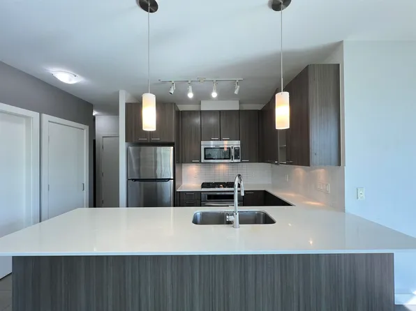 2789 Shaughnessy St #602, Pt Coquitlam, BC V3C 0C3