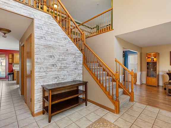4th image of 1848 Maple Glen Dr