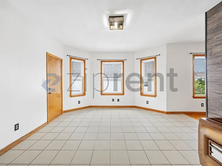 544 Plymouth Ave #3 — Photo 5