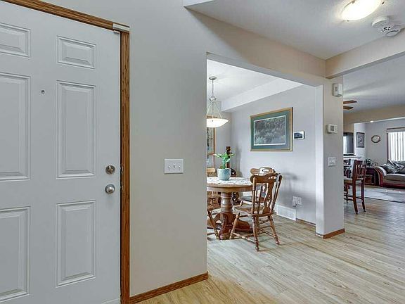 5th image of 6220 Orr Dr #78