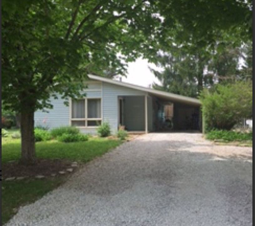 1st image of 4343 E Deckard Dr