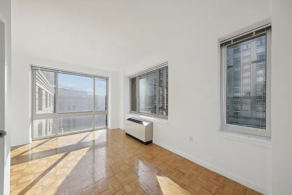 Rented by Greystar | media 63