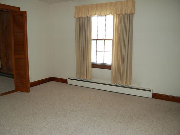 2nd image of 540 Crestland Dr
