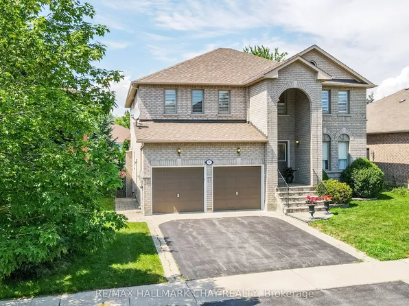 14 Imperial Crown Ln, Barrie, ON L4N 0T4